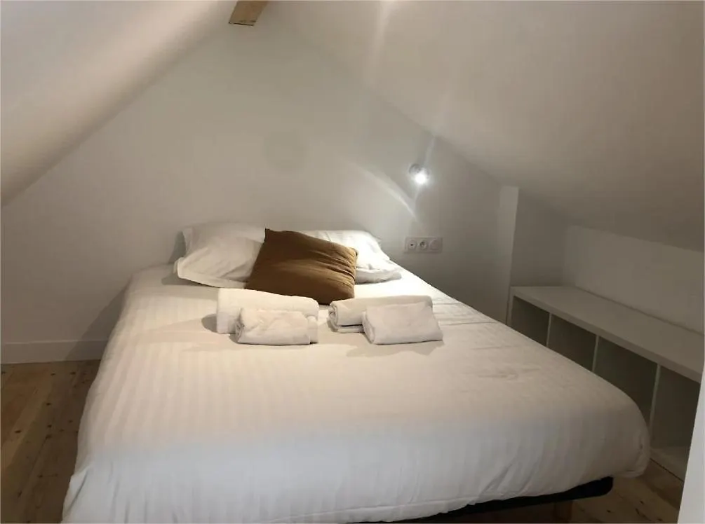La Cabine Du Bout Du Monde: Mezzanine Retreat Crozon